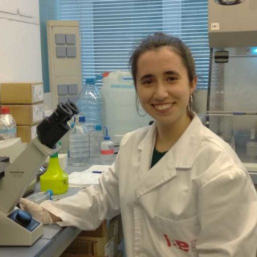 La investigadora Marina Carmona en su laboratorio.