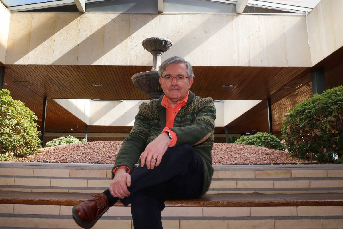 Rogelio Altisent, en la Universidad de Medicina de Zaragoza. Foto: Araba Press/Zaragoza